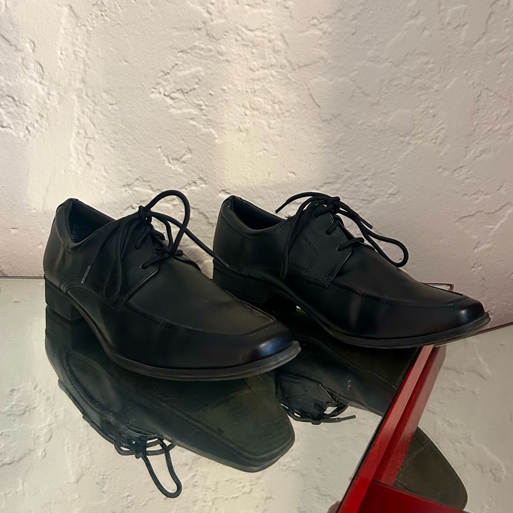 SmartFit Boys Dress Shoes